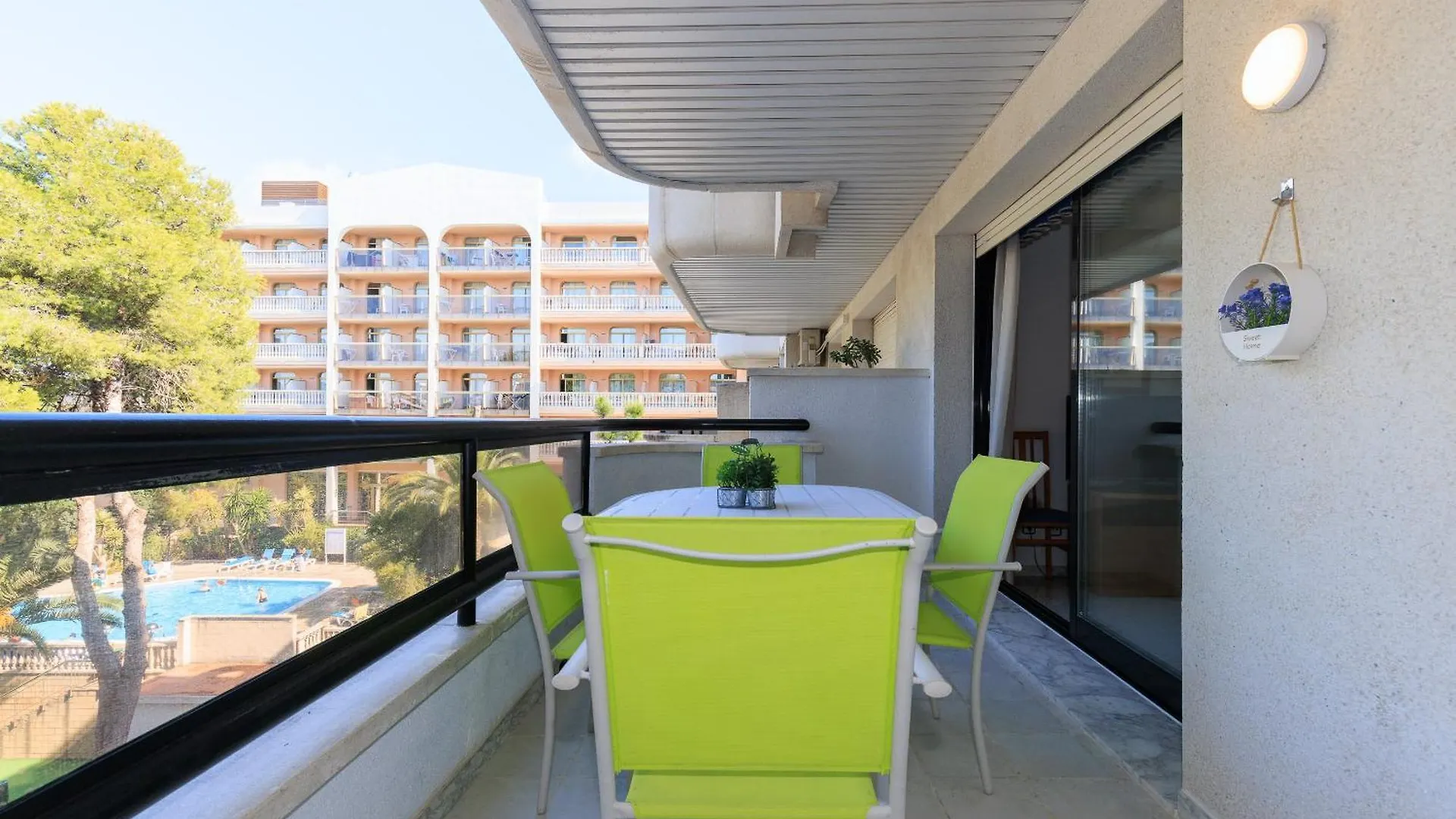 Uhc Cancun Apartments サロウ